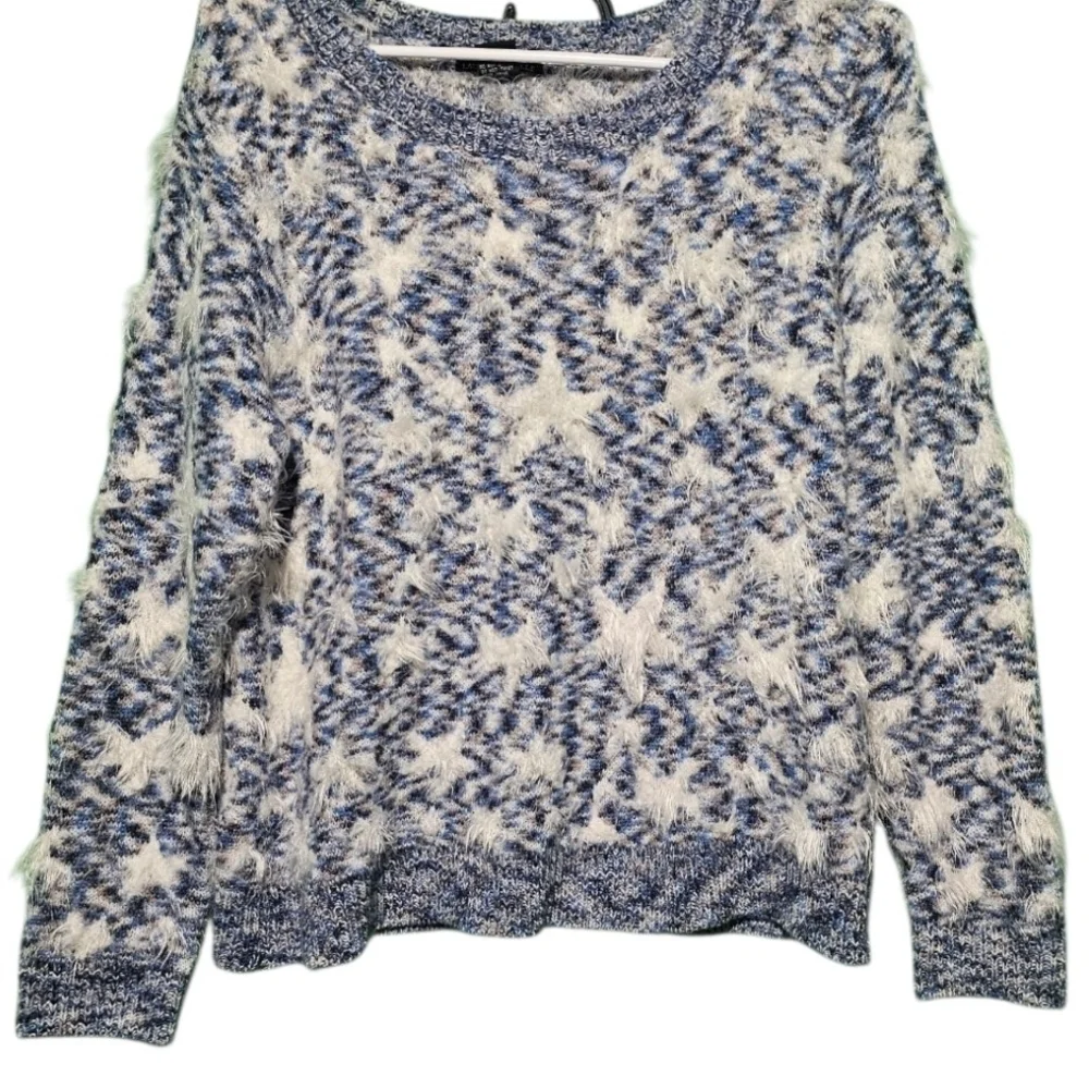 Lauren Michelle EUC Large PTP 22 Women's Blue and White Star Sweater